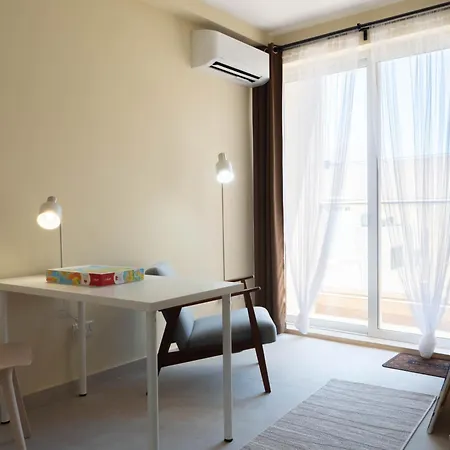 Ultra Modern Off St Julians Apartment *