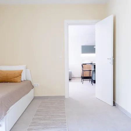 Ultra Modern Off St Julians Appartement San Ġiljan