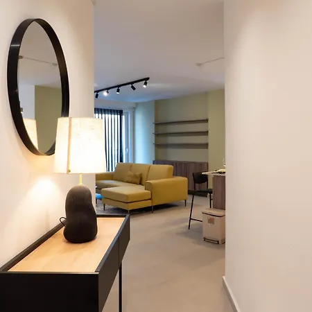 Ultra Modern Off St Julians Apartament