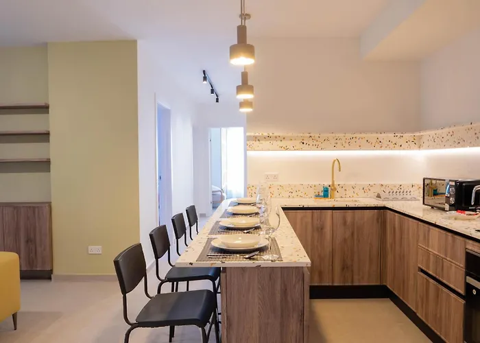 Ultra Modern Off St Julians * San Julián