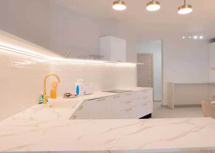 Ultra Modern Off St Julians Apartamento *